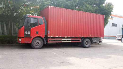 偉博物流貨運(yùn)卡車